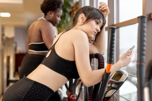 Women who are lazy to do gym but would like to lose weight and build muscle.